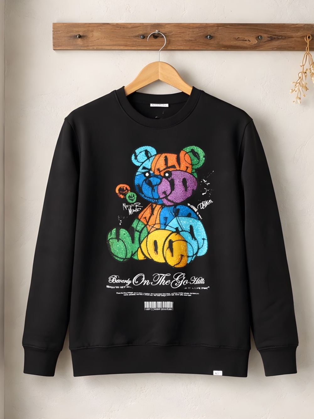 NWT Left Point Sweatshirt Bear in Emotions *Size L